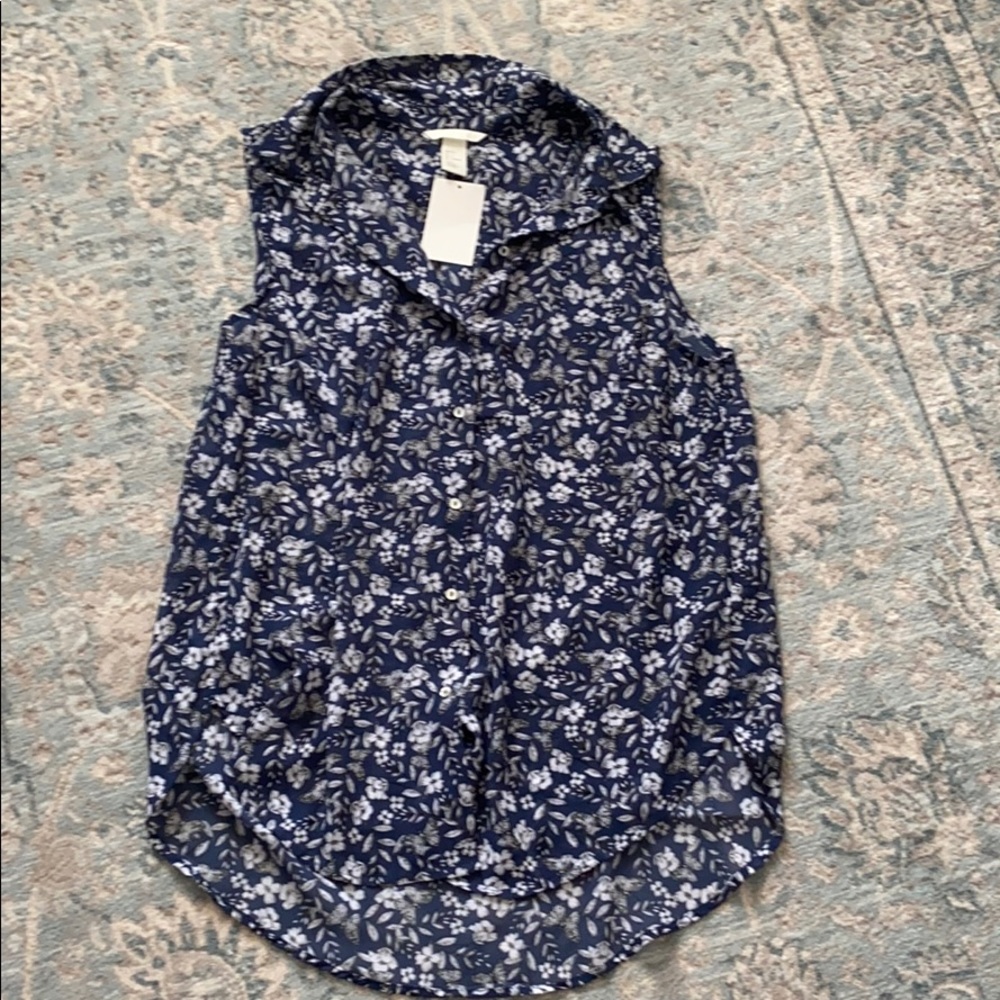 Blue blouse tank top from H&M. Size 4. Has tags.